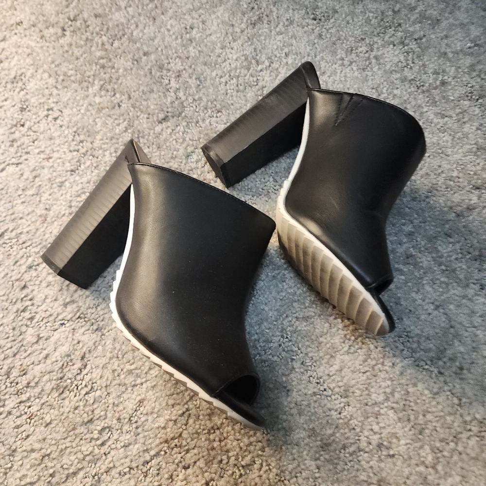 Chic Black Block Heel Mules
